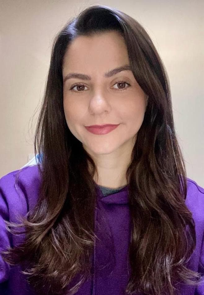 Tamires - Criadora da Lumos E-books